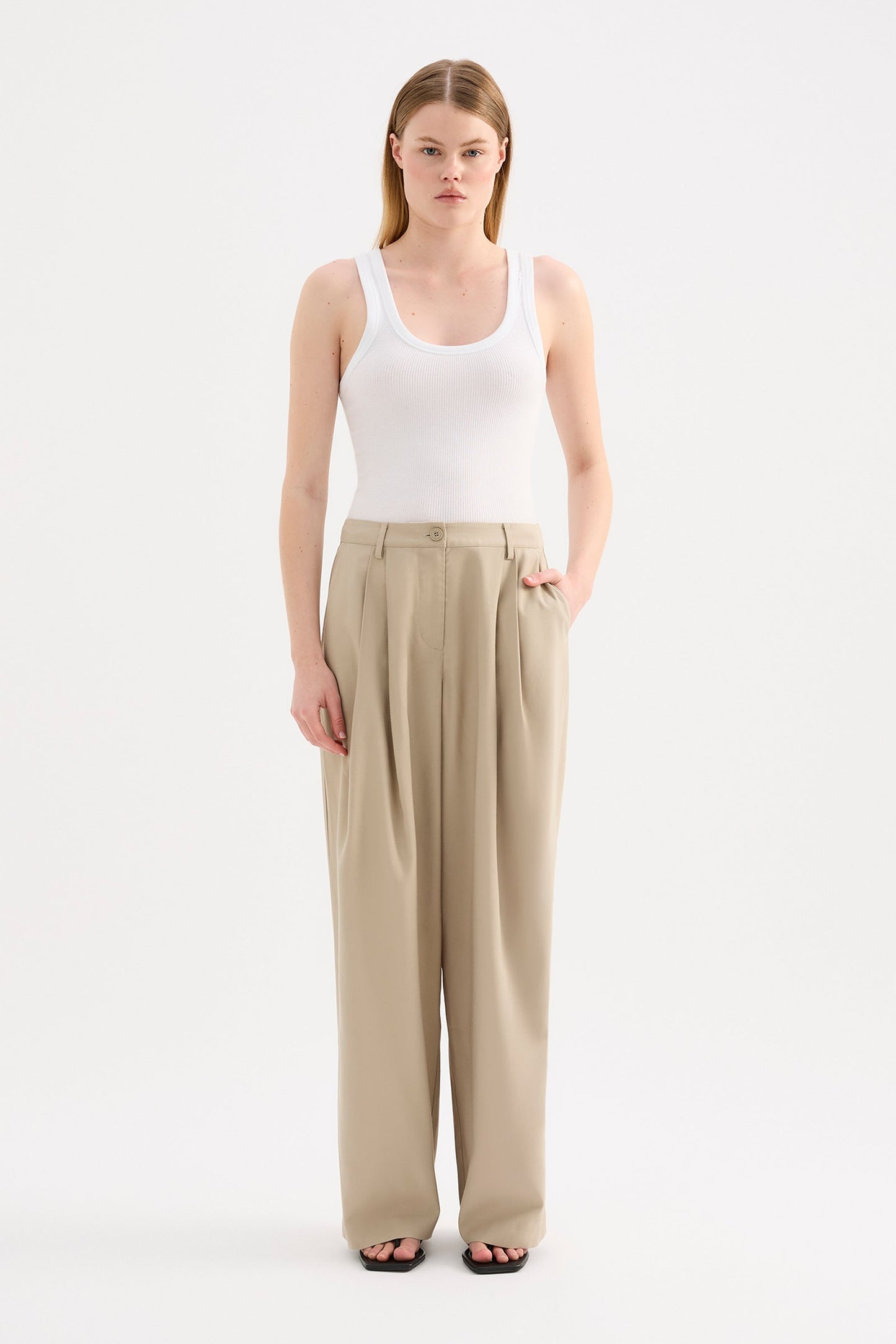 XAVIA TAILORED PANT