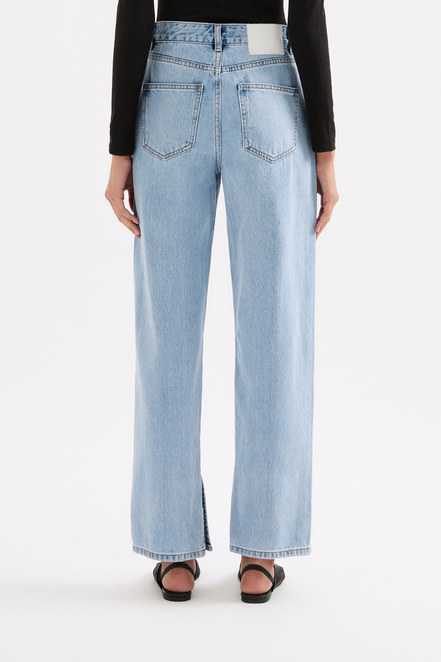 ORGANIC SPLIT HEM JEAN