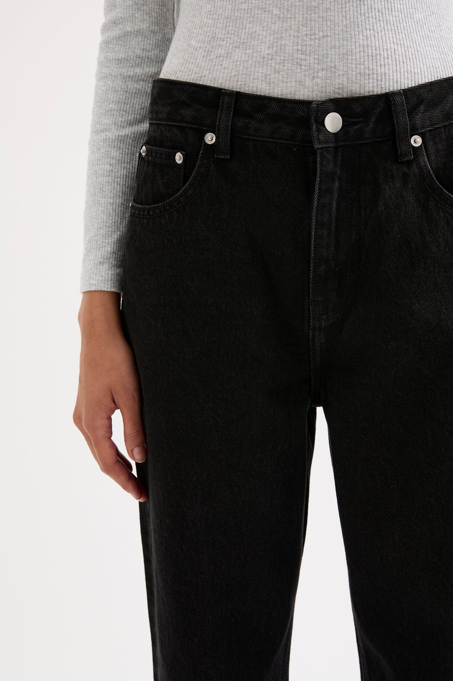 ORGANIC SPLIT HEM JEAN