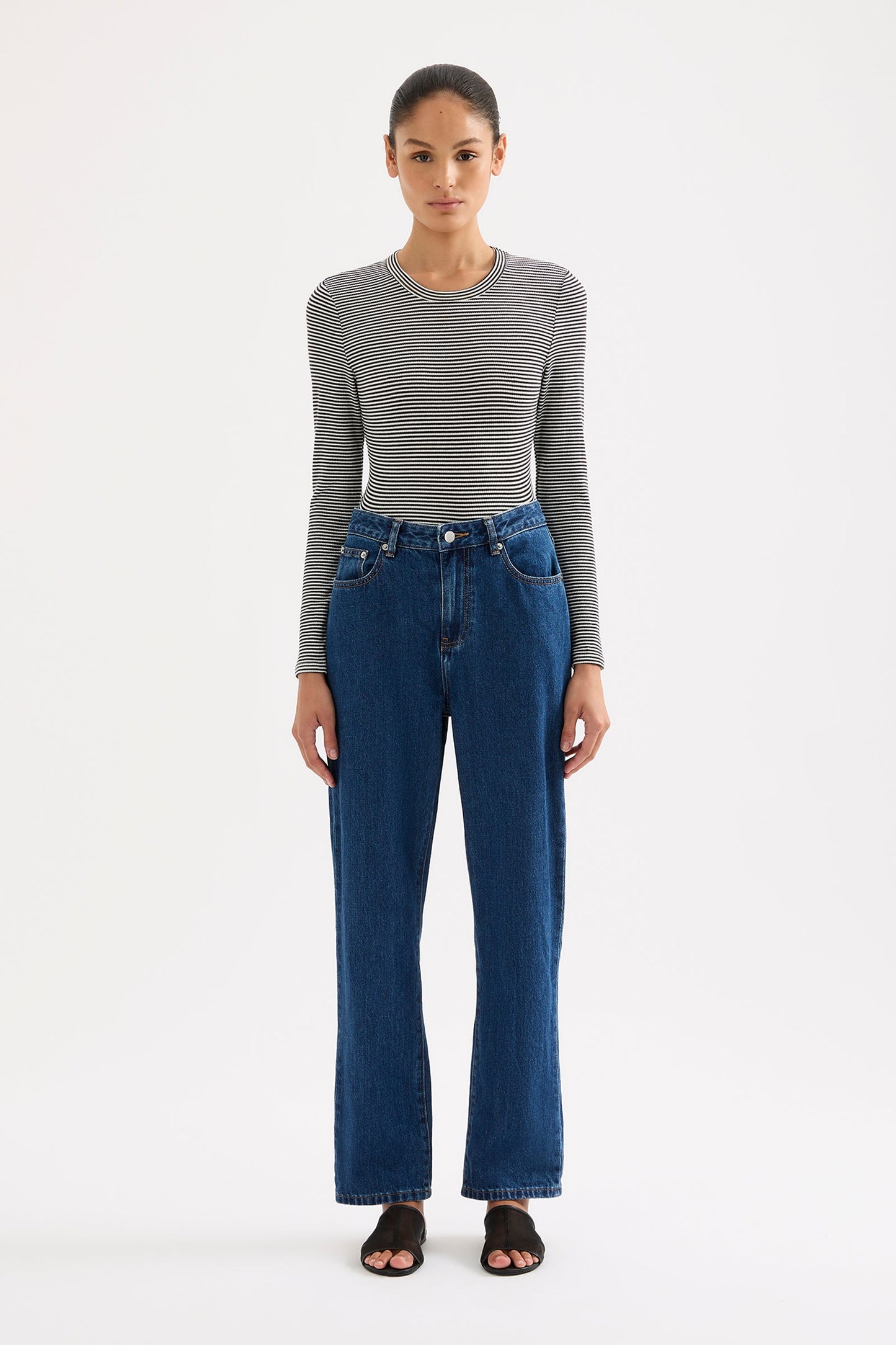 ORGANIC STRAIGHT LEG JEAN