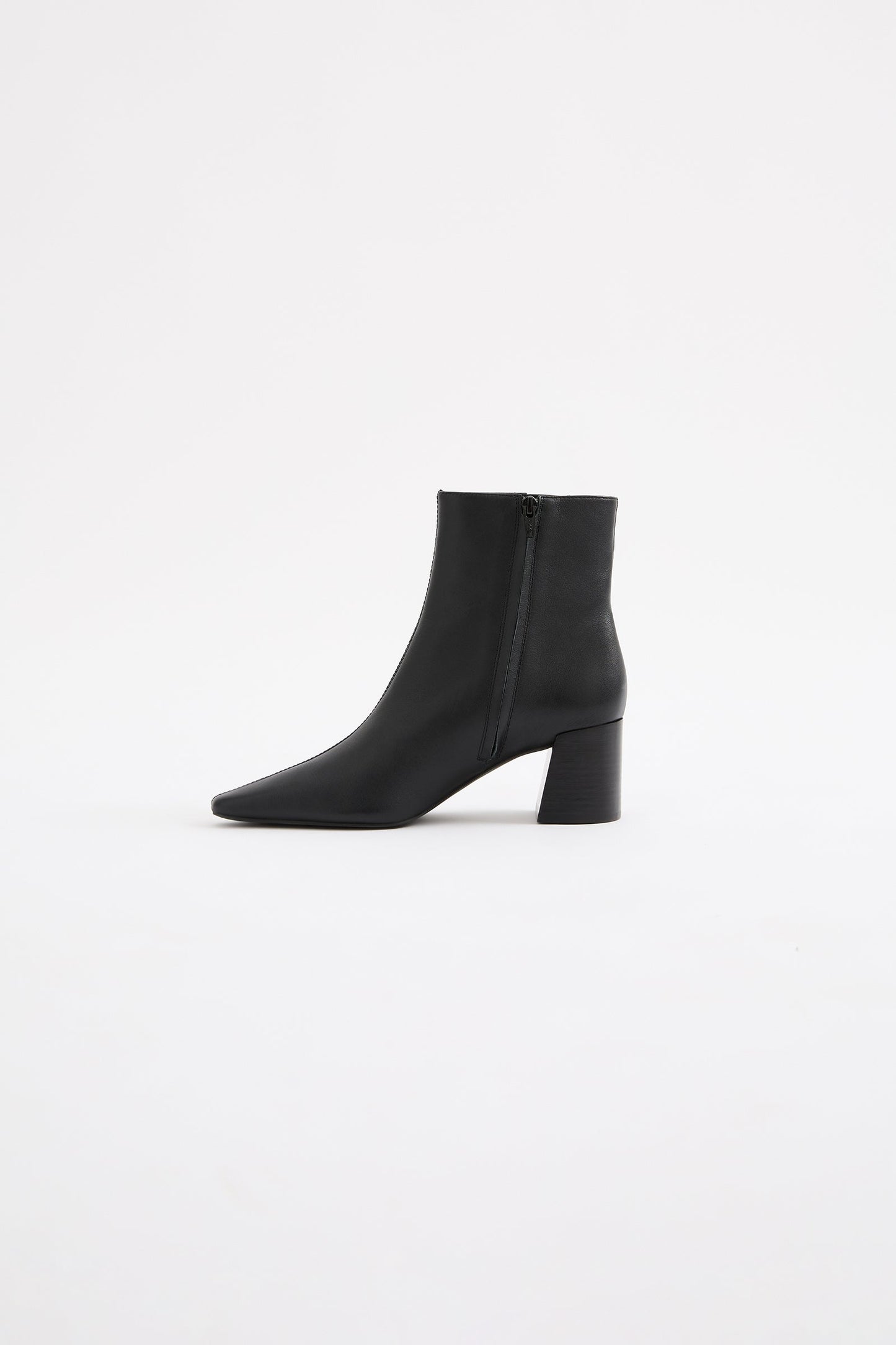 ARLO LEATHER BOOT