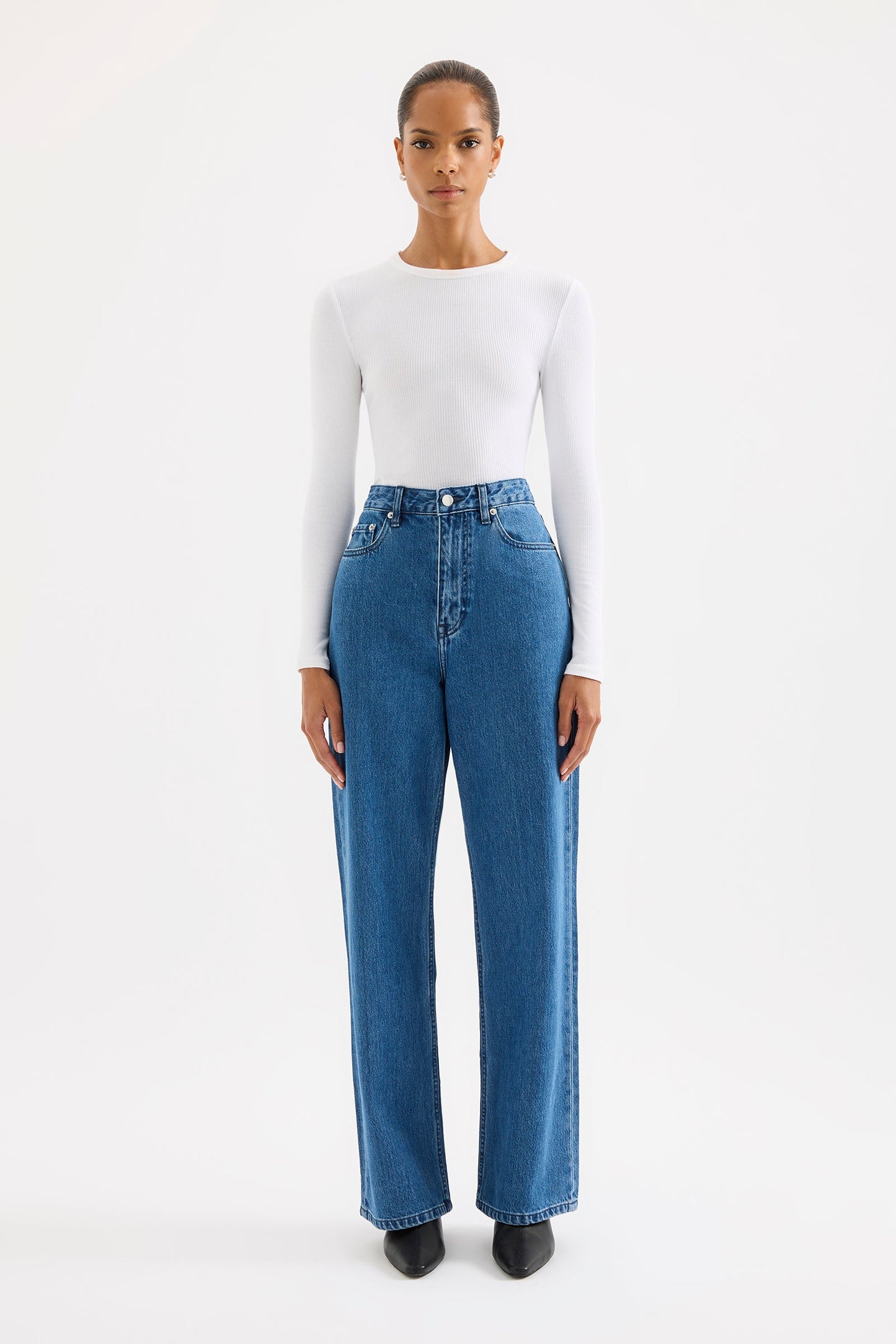 ORGANIC RELAXED LEG JEAN