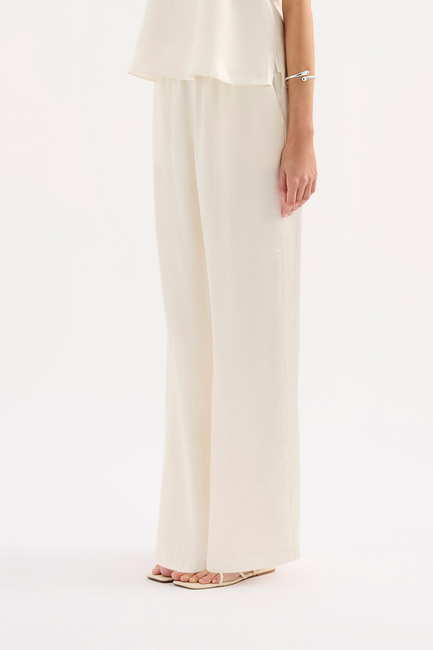ANA PANT