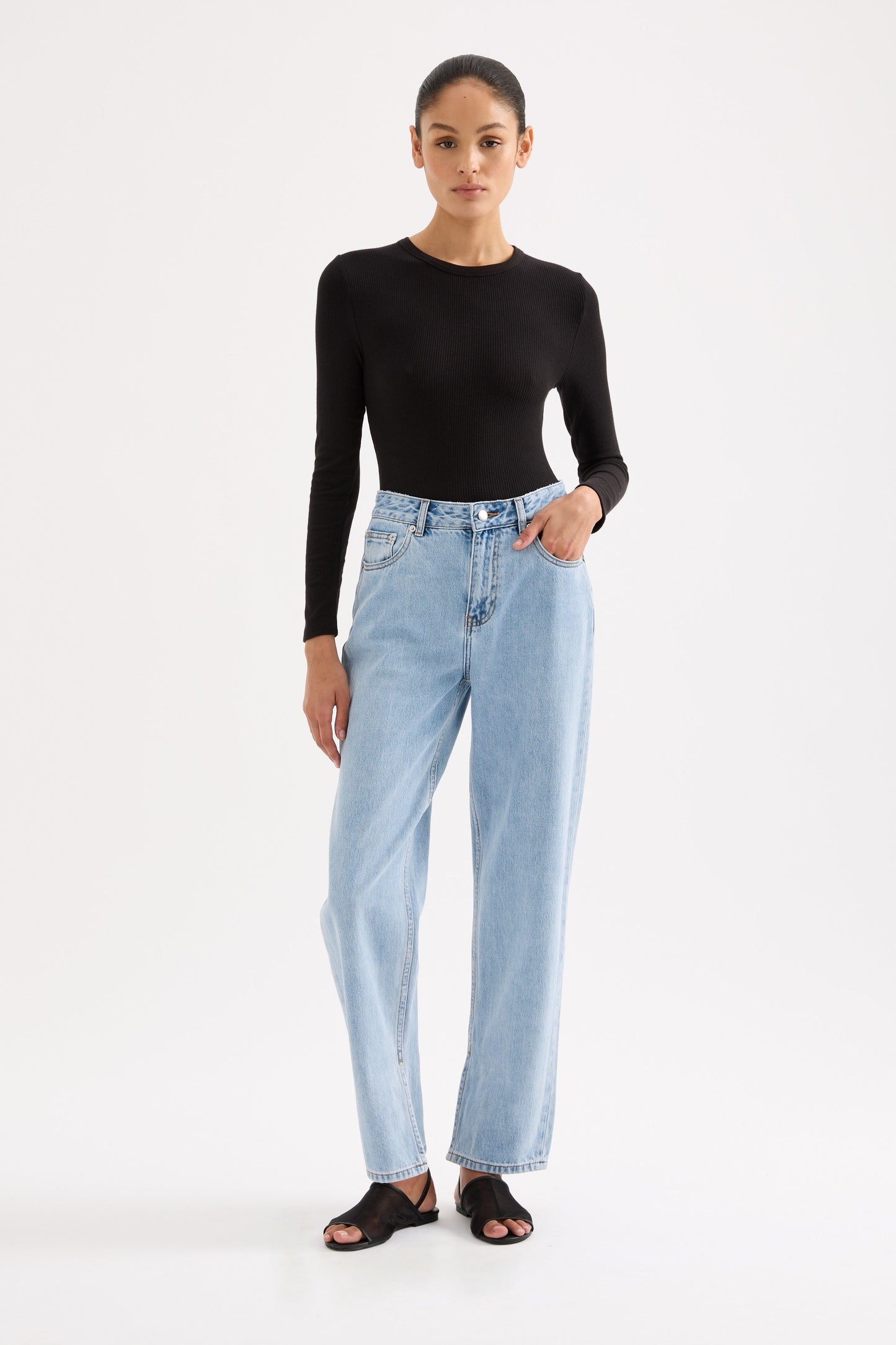 ORGANIC SPLIT HEM JEAN