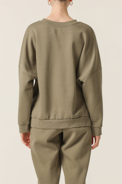 CARTER CLASSIC OVERSIZED SWEAT