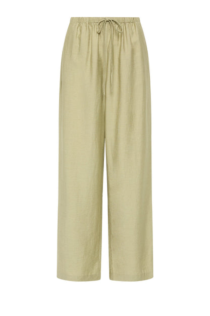 NIA PANT