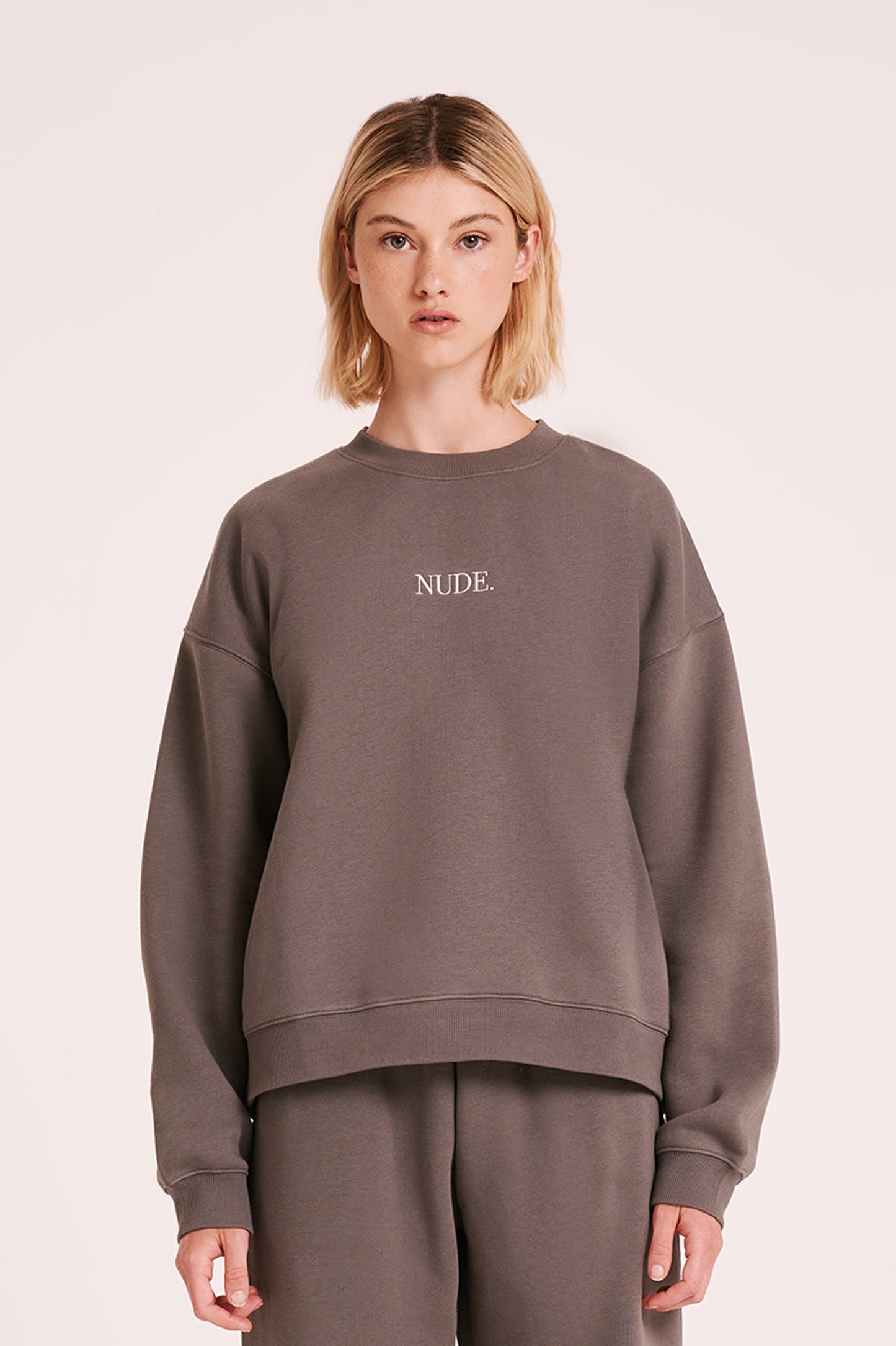 NUDE. SIGNATURE SWEAT