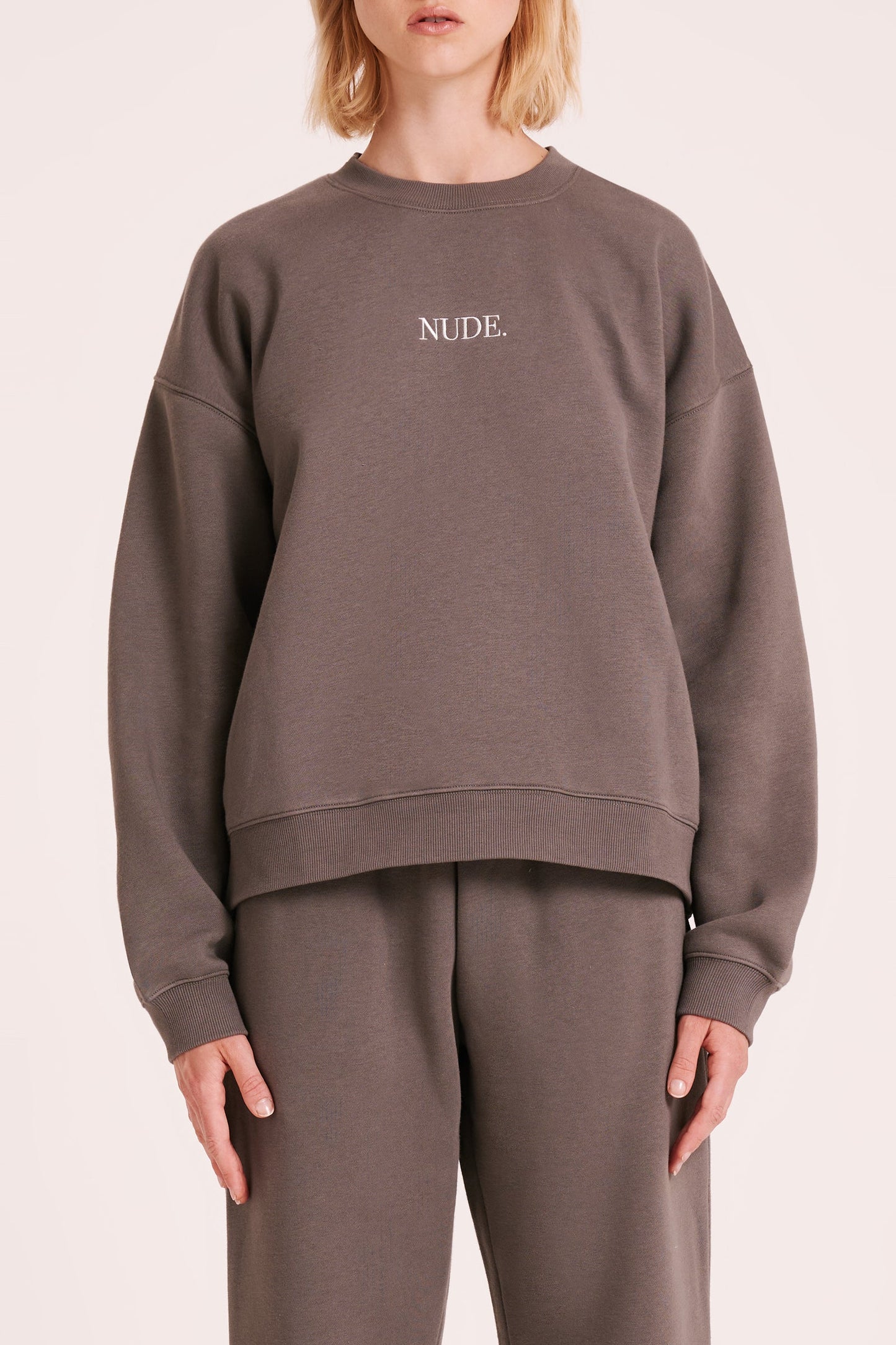 NUDE. SIGNATURE SWEAT