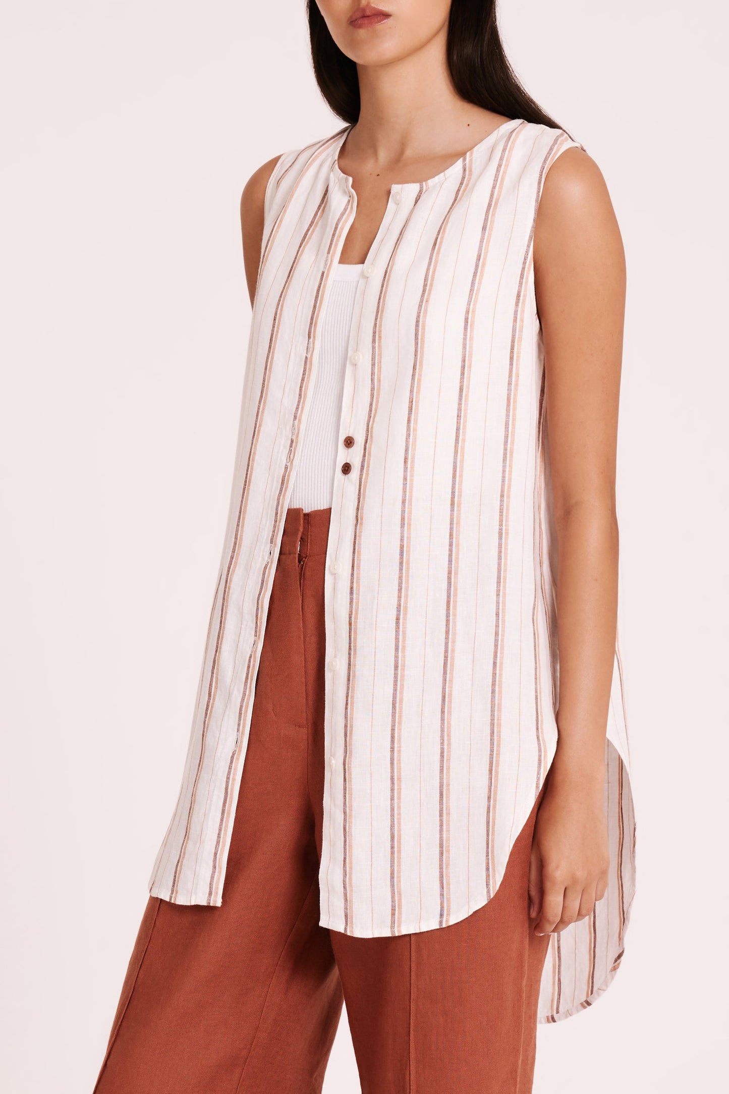 AISHA LINEN SLEEVELESS SHIRT