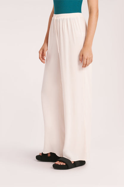 MIRA PANT