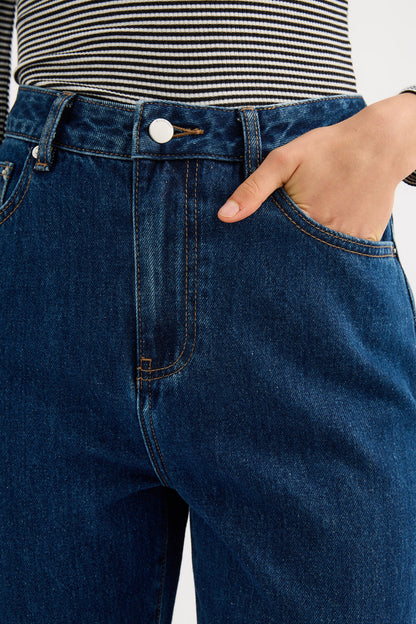ORGANIC STRAIGHT LEG JEAN