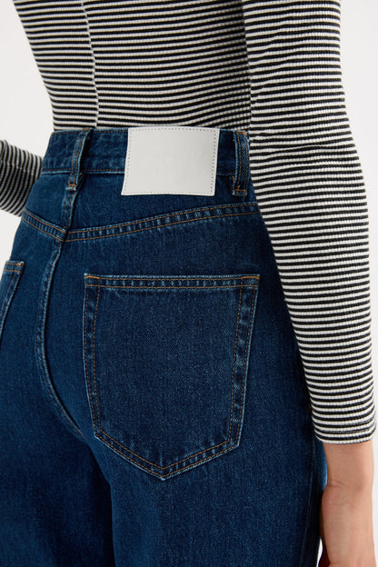 ORGANIC STRAIGHT LEG JEAN
