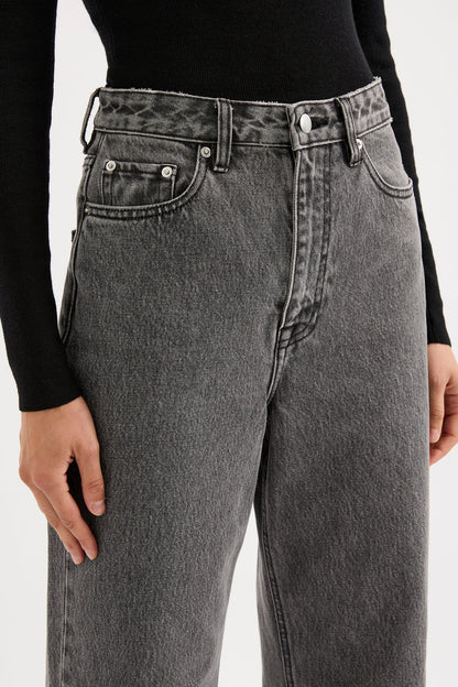 ORGANIC RELAXED LEG JEAN