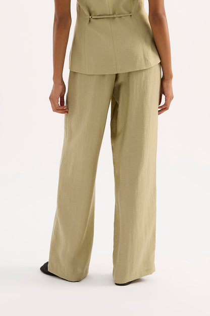 NIA PANT