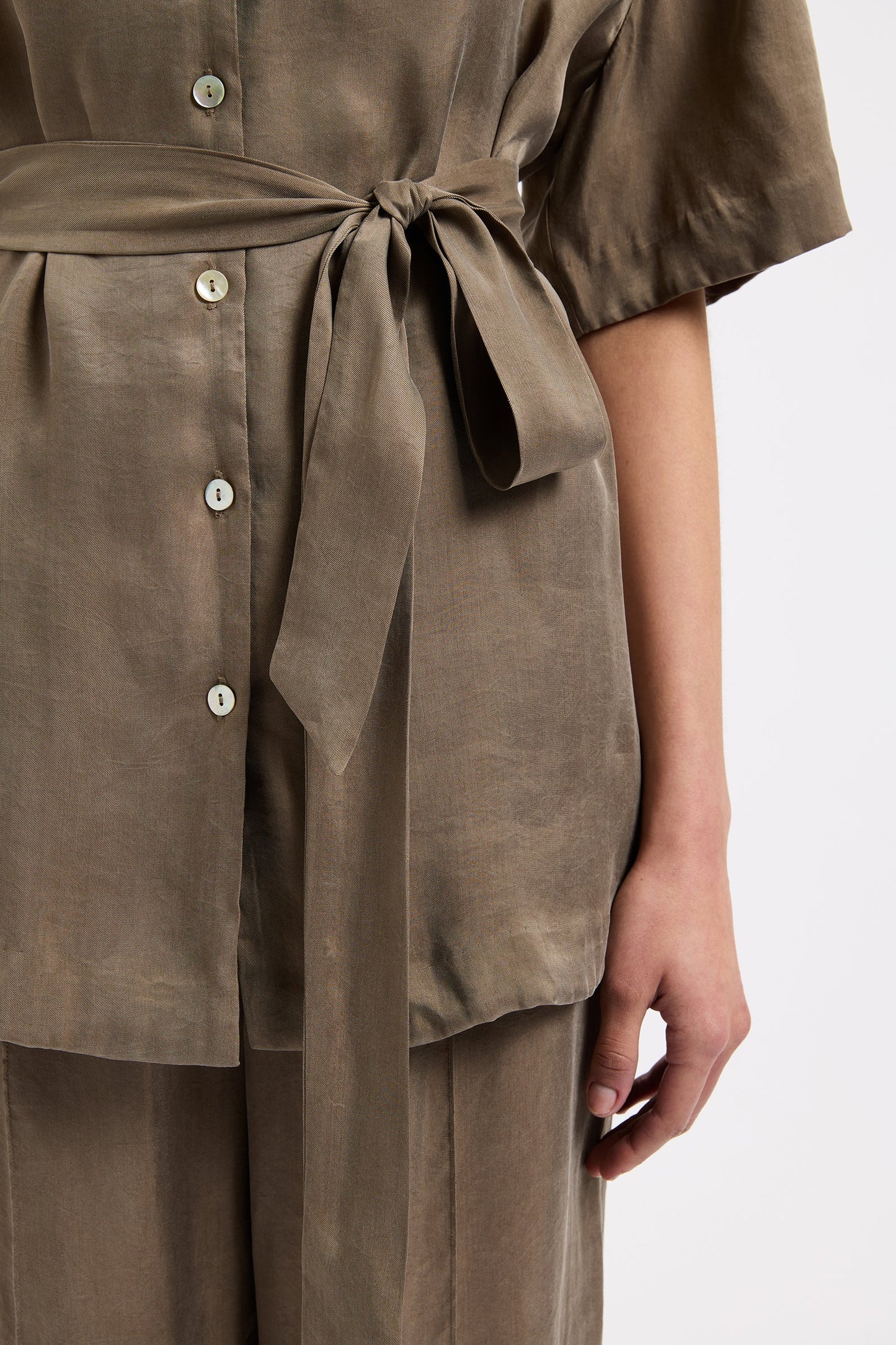 SESHNI TENCEL SHIRT