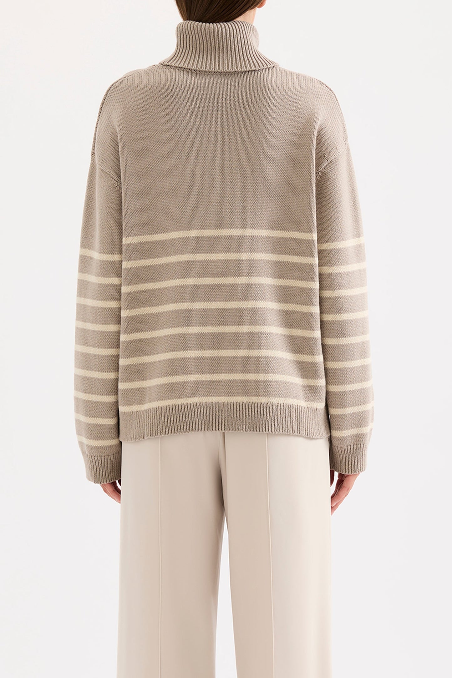 VENUS TURTLENECK KNIT
