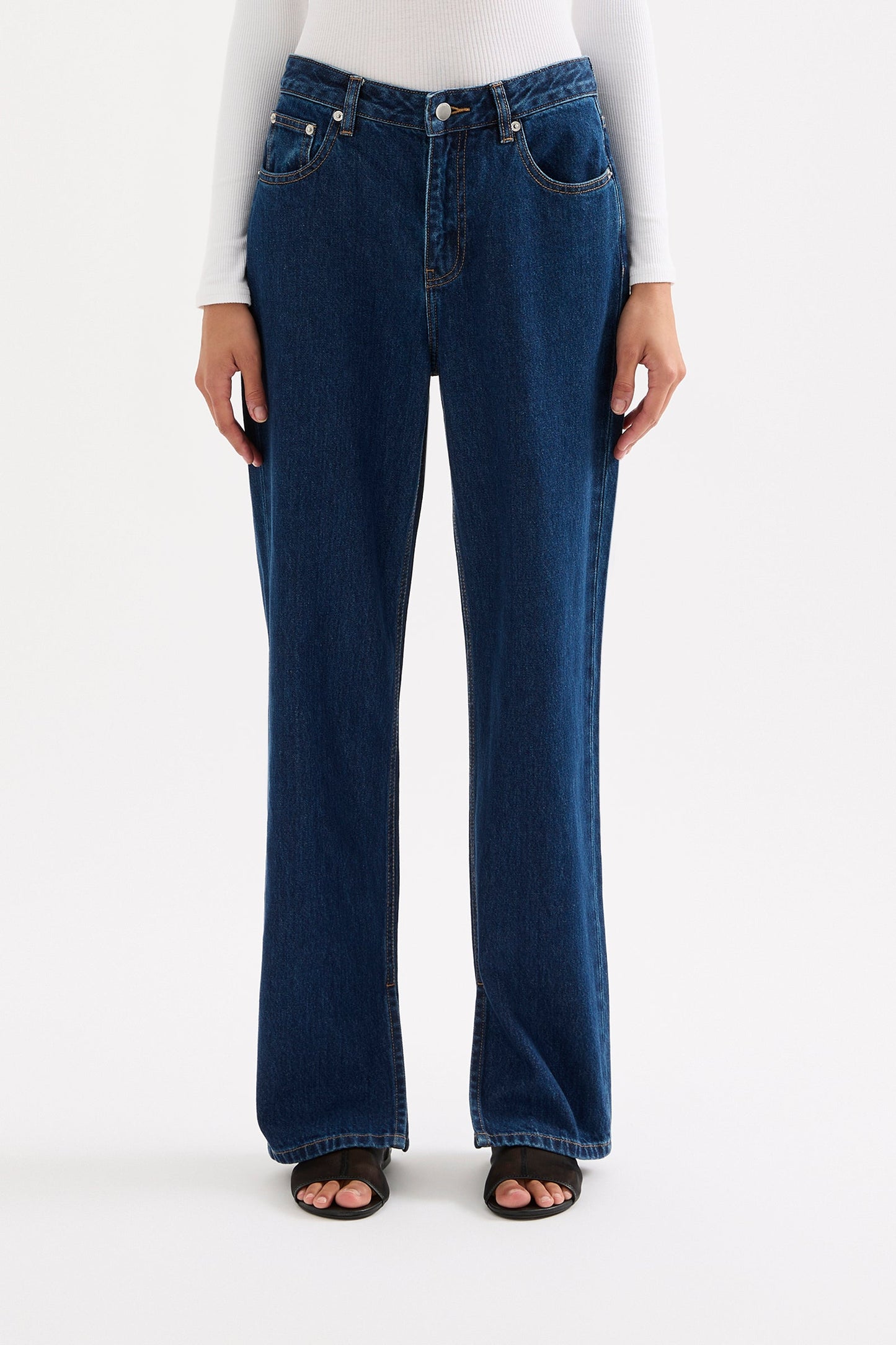 ORGANIC SPLIT HEM JEAN