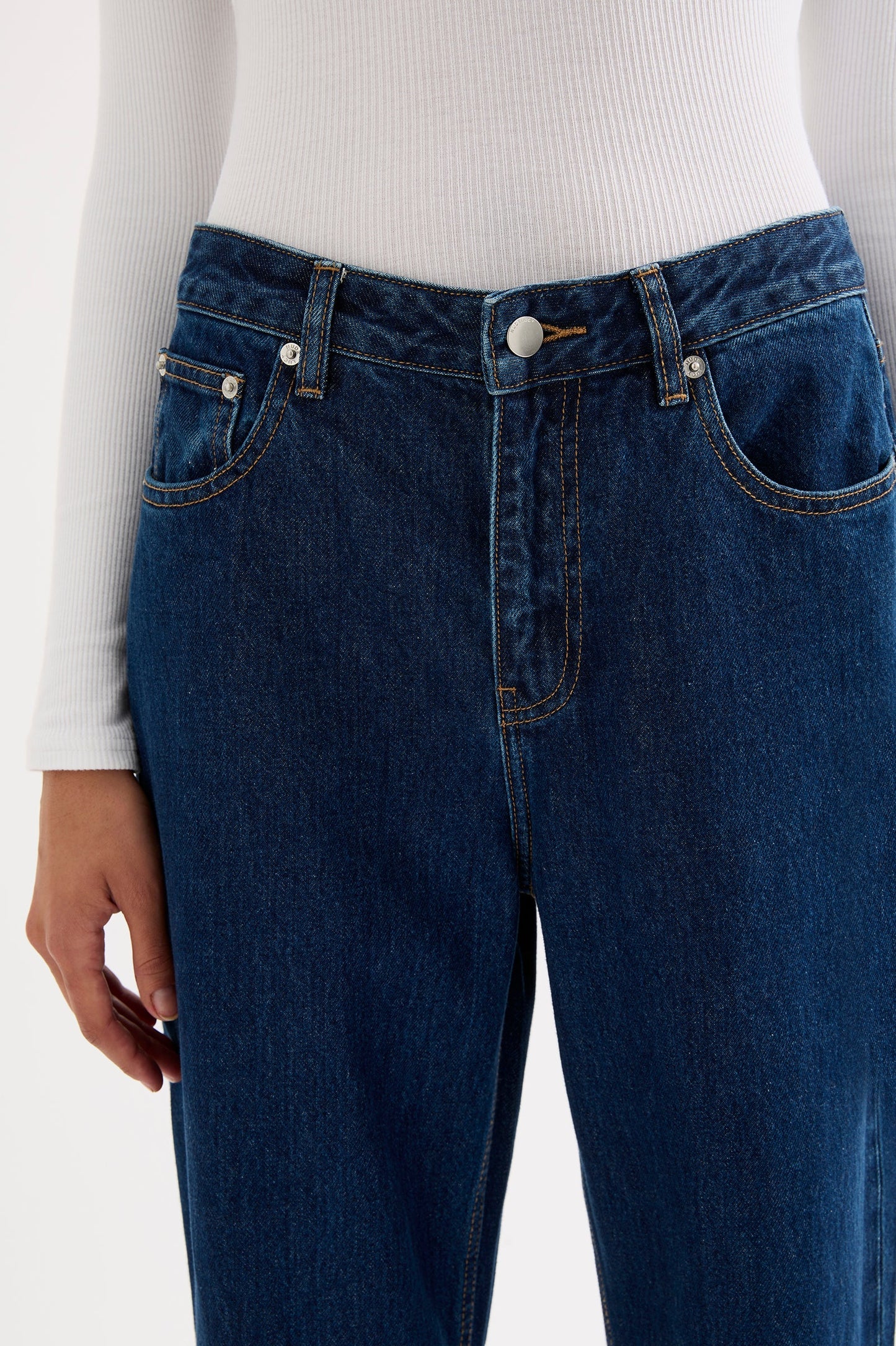 ORGANIC SPLIT HEM JEAN