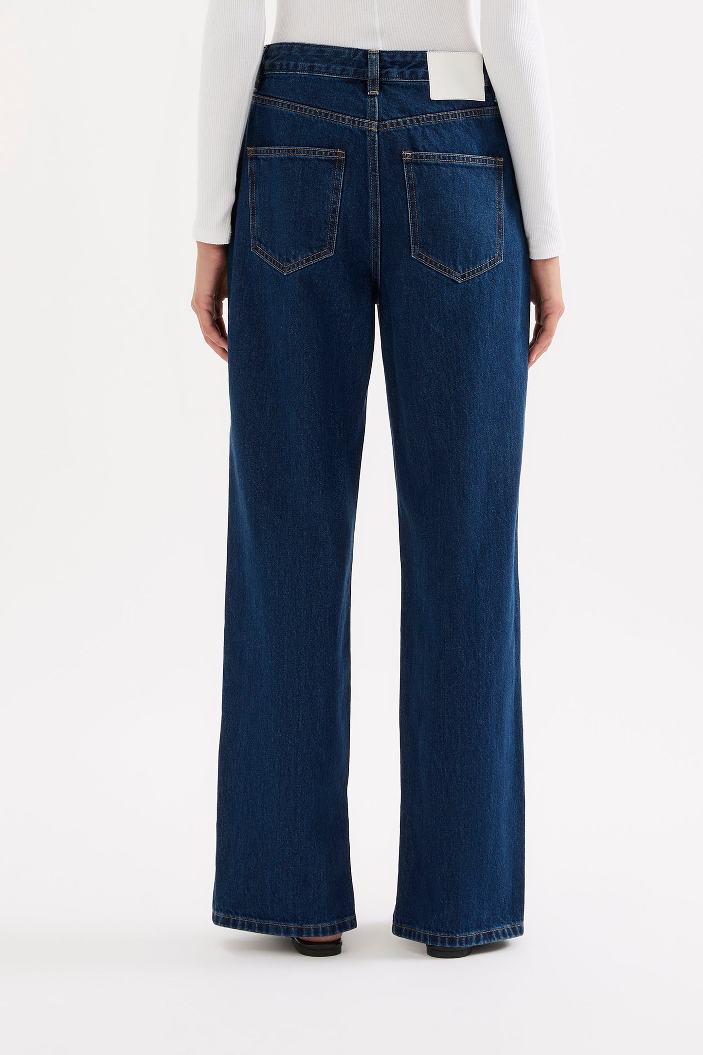 ORGANIC SPLIT HEM JEAN