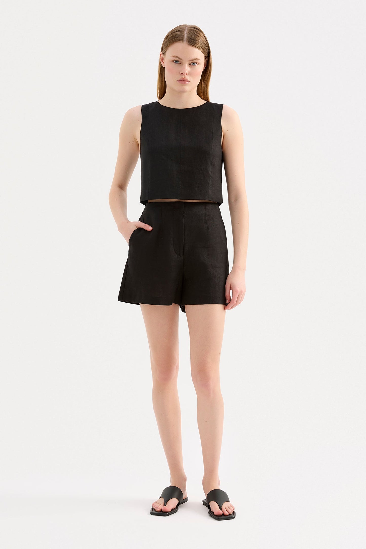 MARLI LINEN SHORT