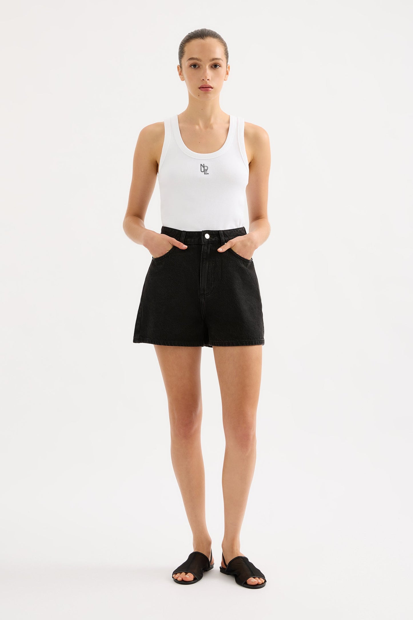 ORGANIC EMBLEM SINGLET