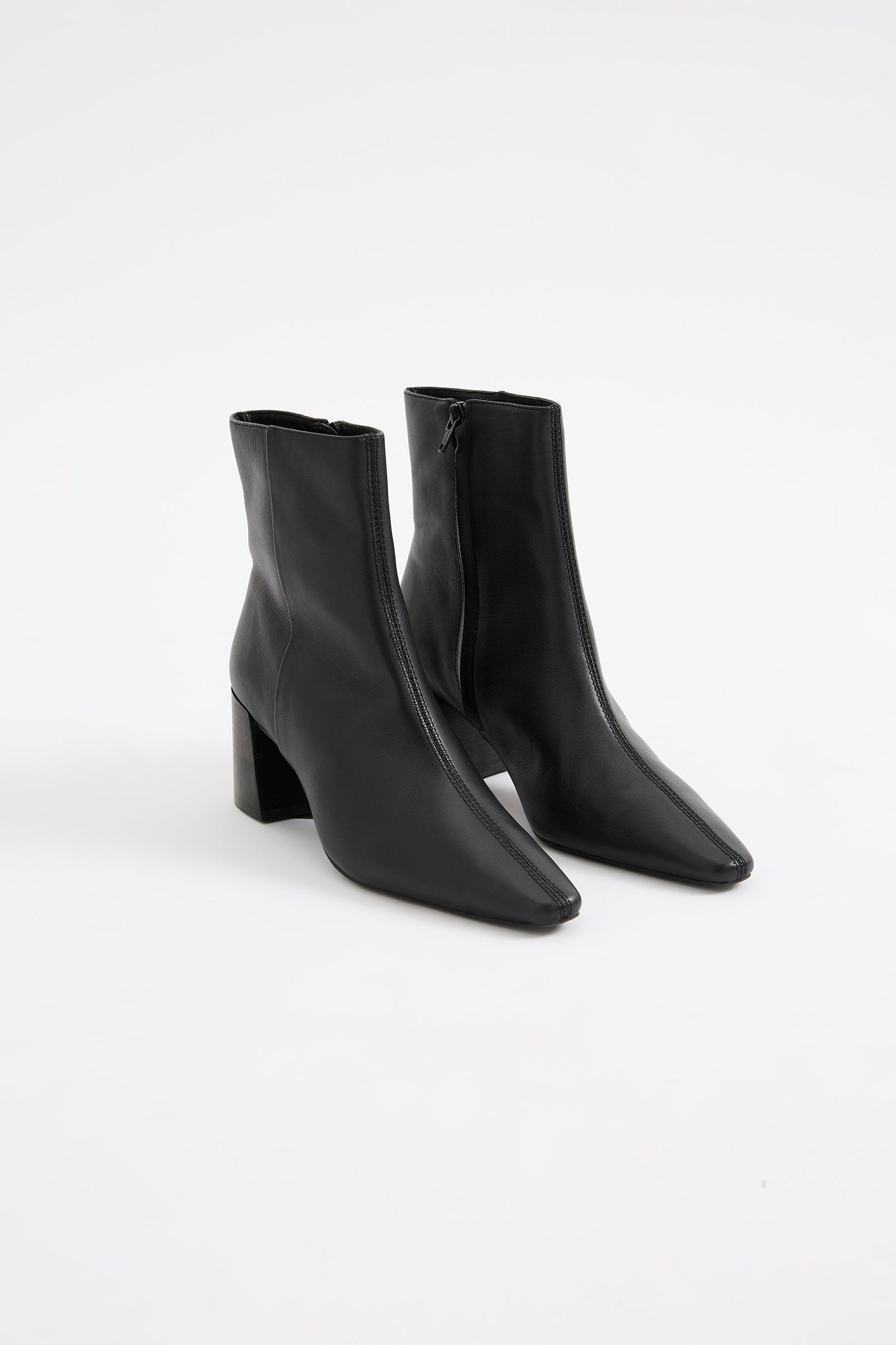 ARLO LEATHER BOOT